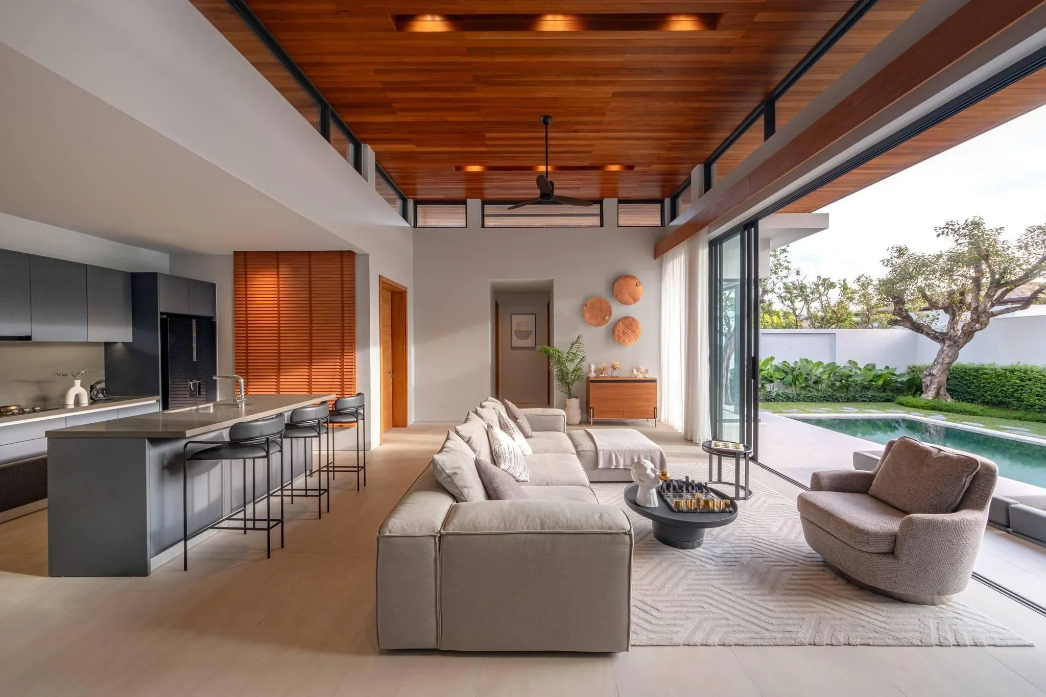 Botanica Modern Loft — spatial view 3